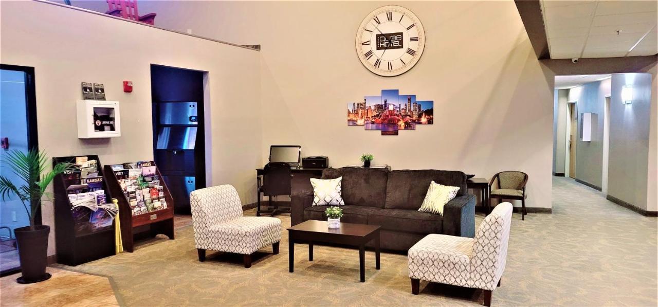 Qube Hotel - Polk City Экстерьер фото