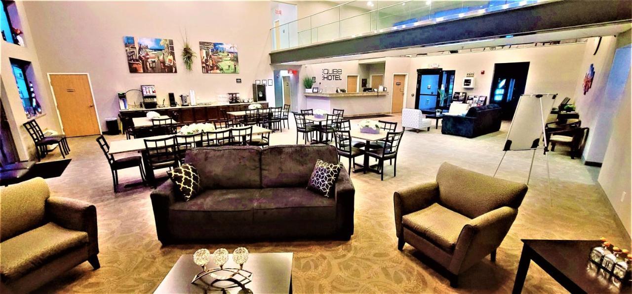 Qube Hotel - Polk City Экстерьер фото